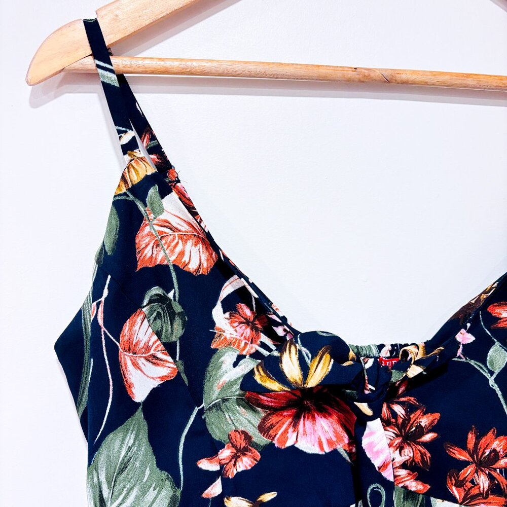 GUESS – Navy floral print camisole top‎ | Lightweight | Large * - Picture 2 of 8